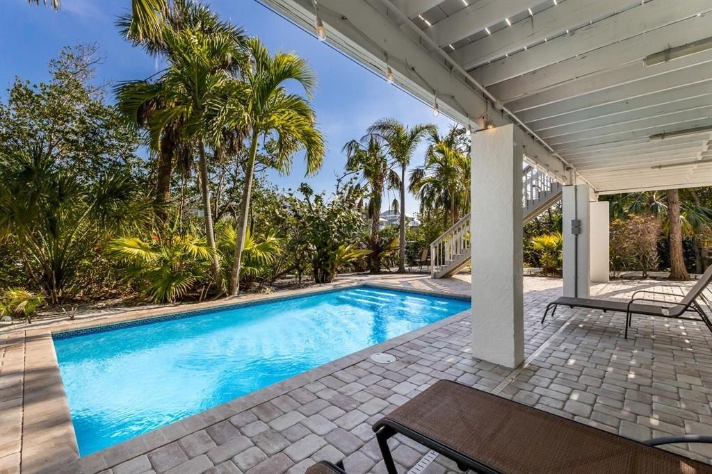 527 Magnolia Avenue, Anna Maria, FL 34216 Photo