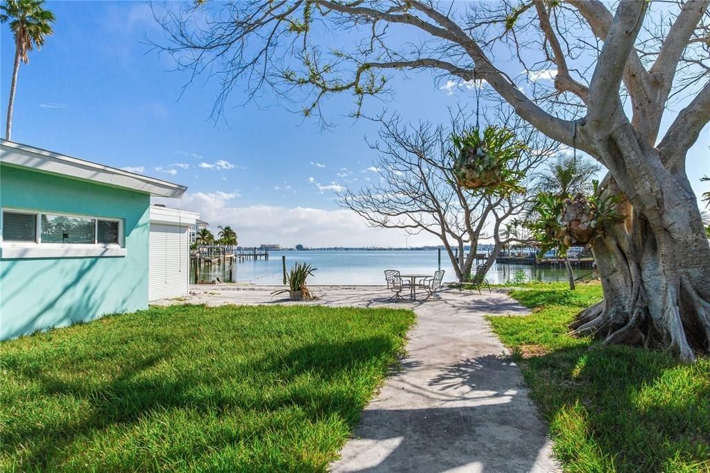 409 161st Avenue, Redington Beach, FL 33708 Photo