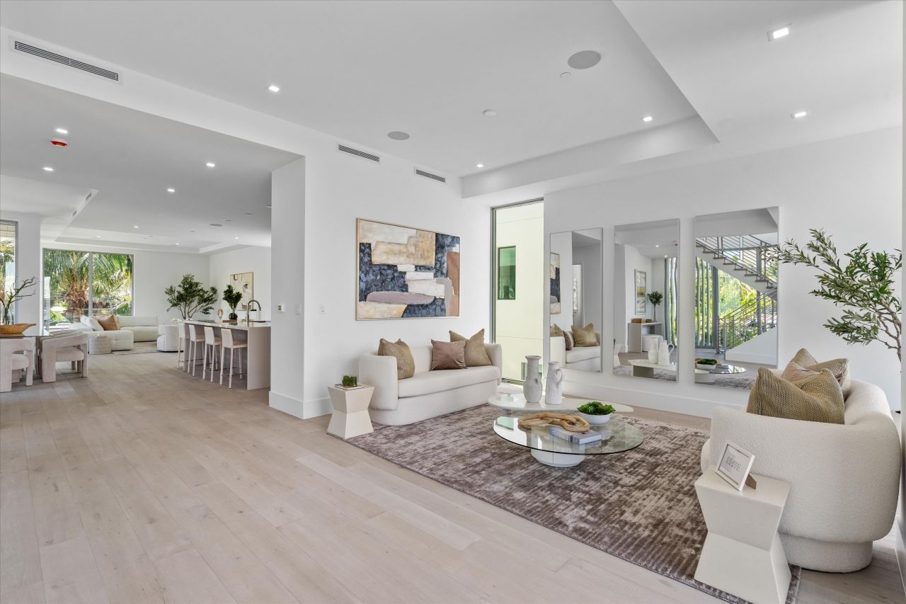 1070 Del Harbour Drive, Delray Beach, FL 33483 Photo