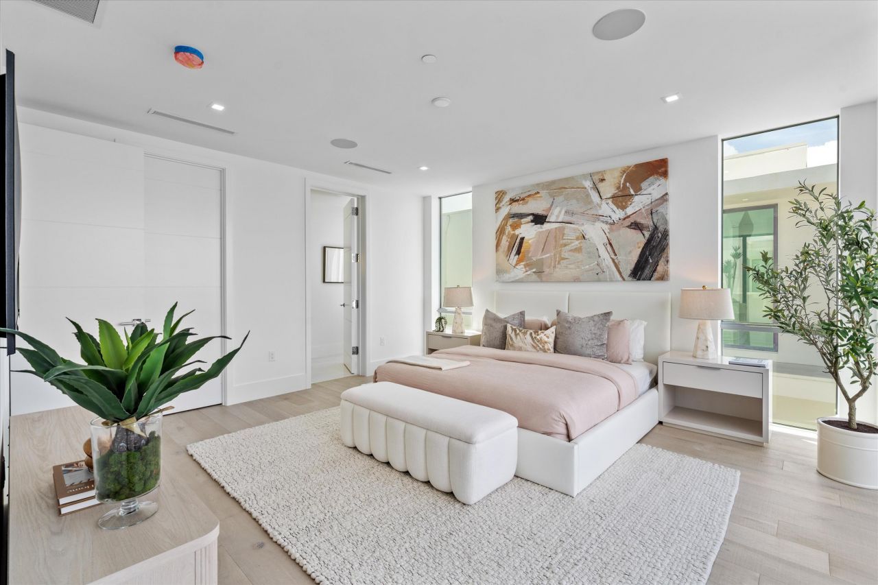 1070 Del Harbour Drive, Delray Beach, FL 33483 Photo