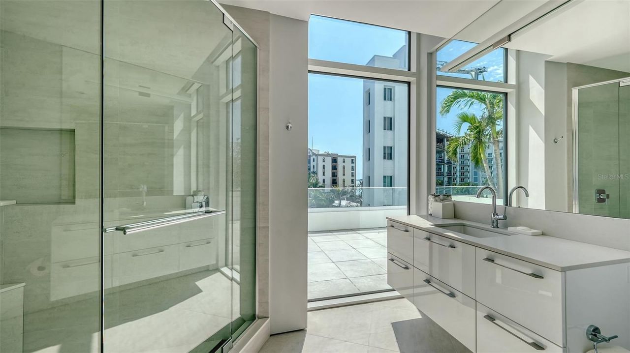 280 Golden Gate Point, Unit 400, Sarasota, FL 34236 Photo