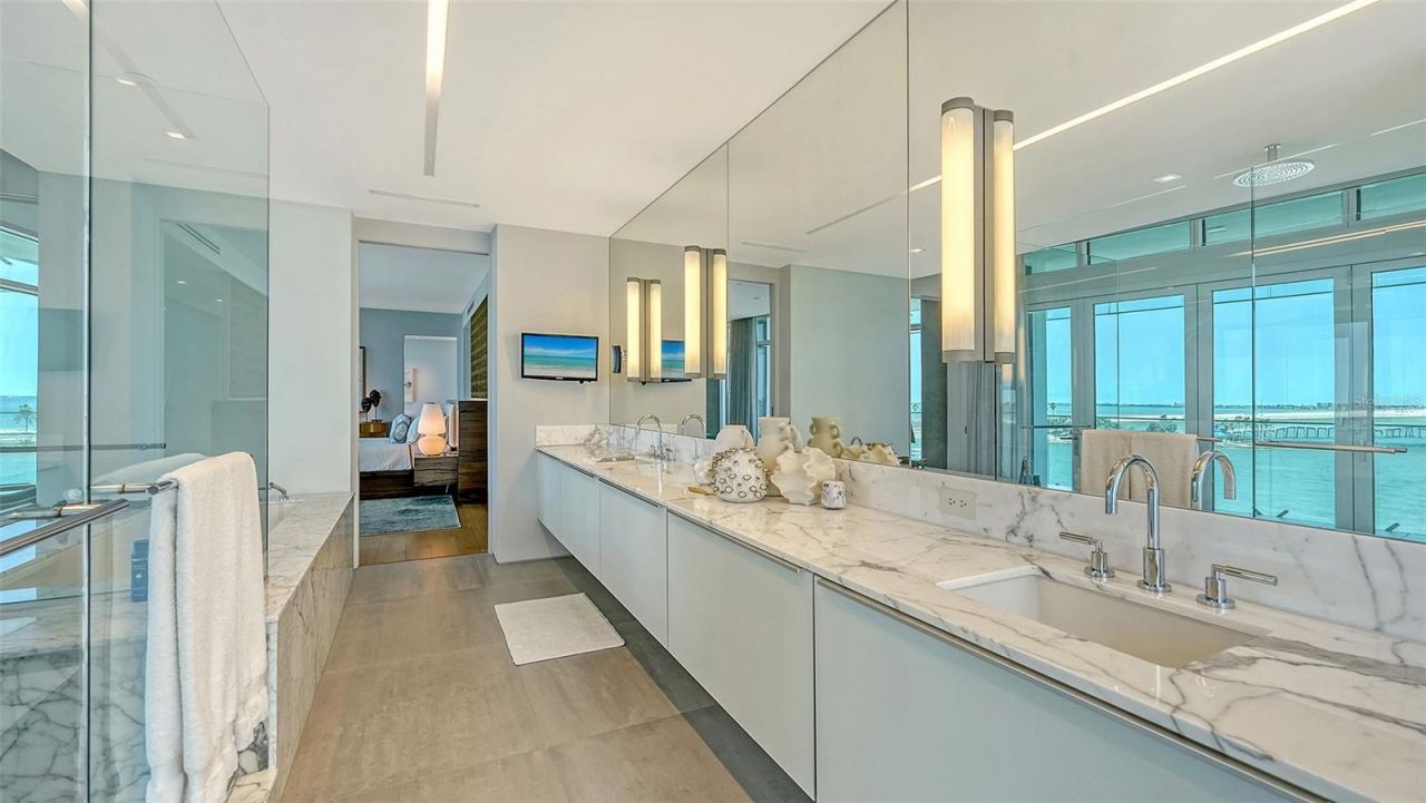 280 Golden Gate Point, Unit 400, Sarasota, FL 34236 Photo
