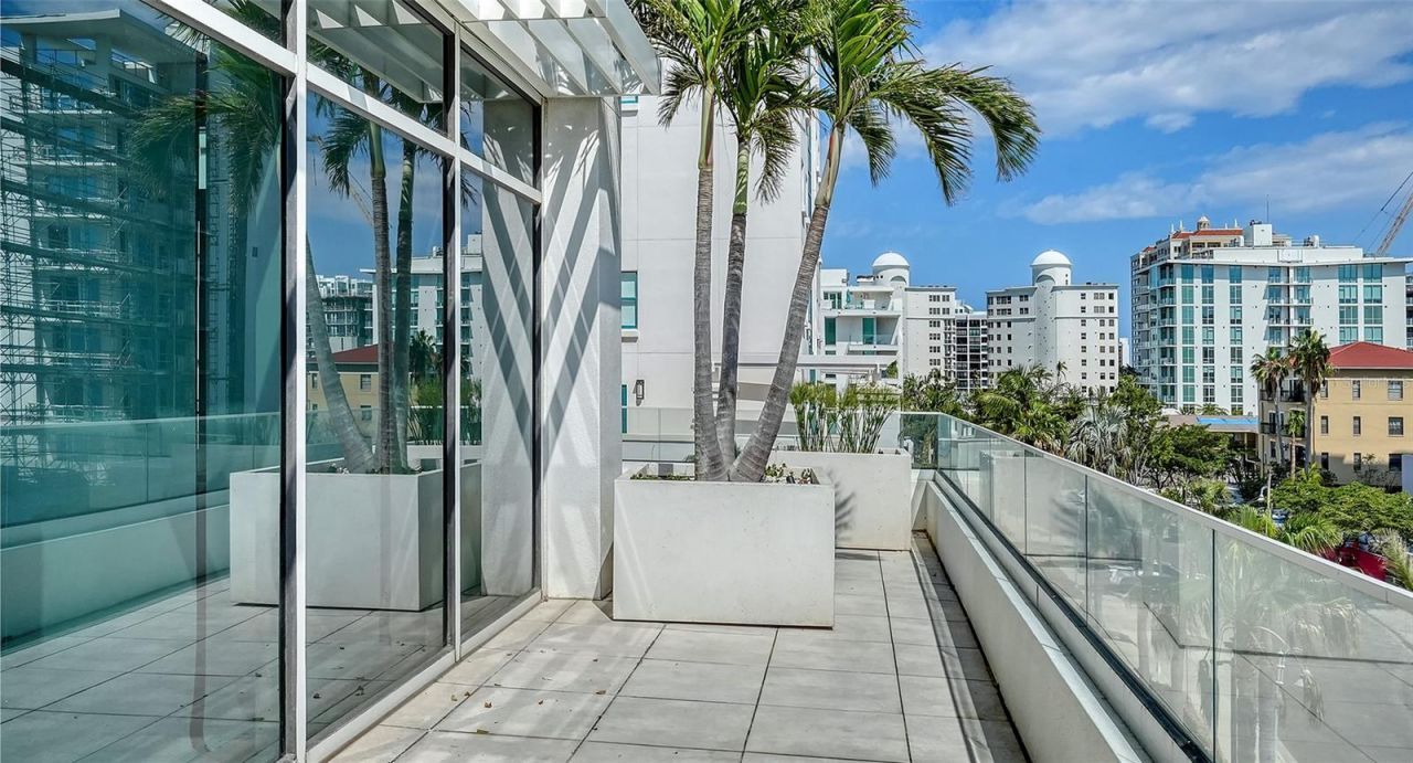 280 Golden Gate Point, Unit 400, Sarasota, FL 34236 Photo