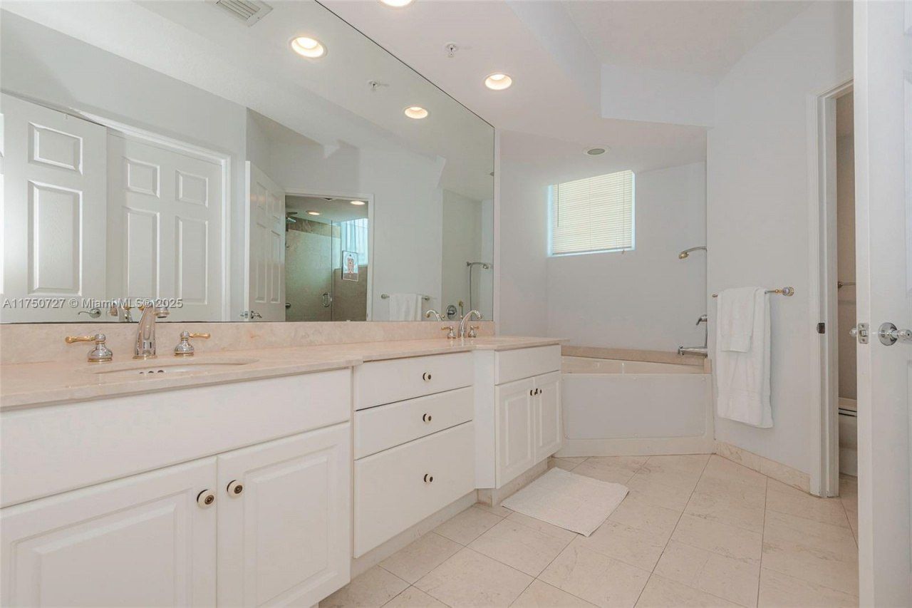 Please Call For Address, Unit 906, Aventura, FL 33180 Photo