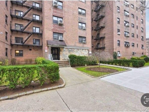 31-31 138th Street, Unit 1L, Flushing, NY 11354