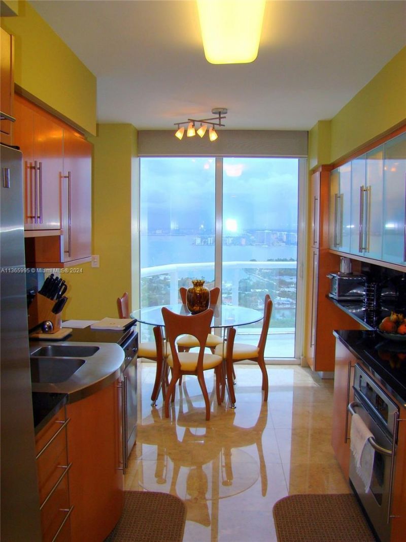 6365 Collins Av, Unit 3407, Miami Beach, FL 33141 Photo