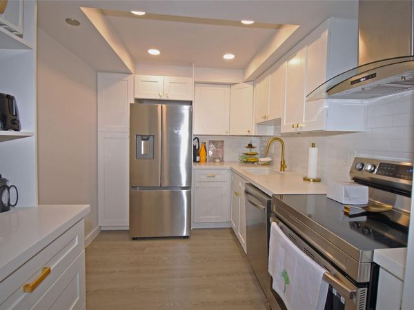 1100 Saint Charles Place, Unit 521, Pembroke Pines, FL 33026