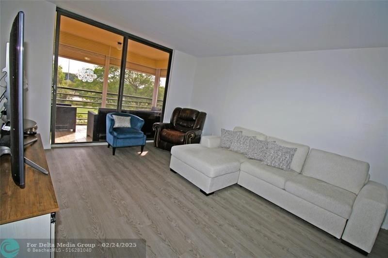 1100 Saint Charles Place, Unit 521, Pembroke Pines, FL 33026 Photo