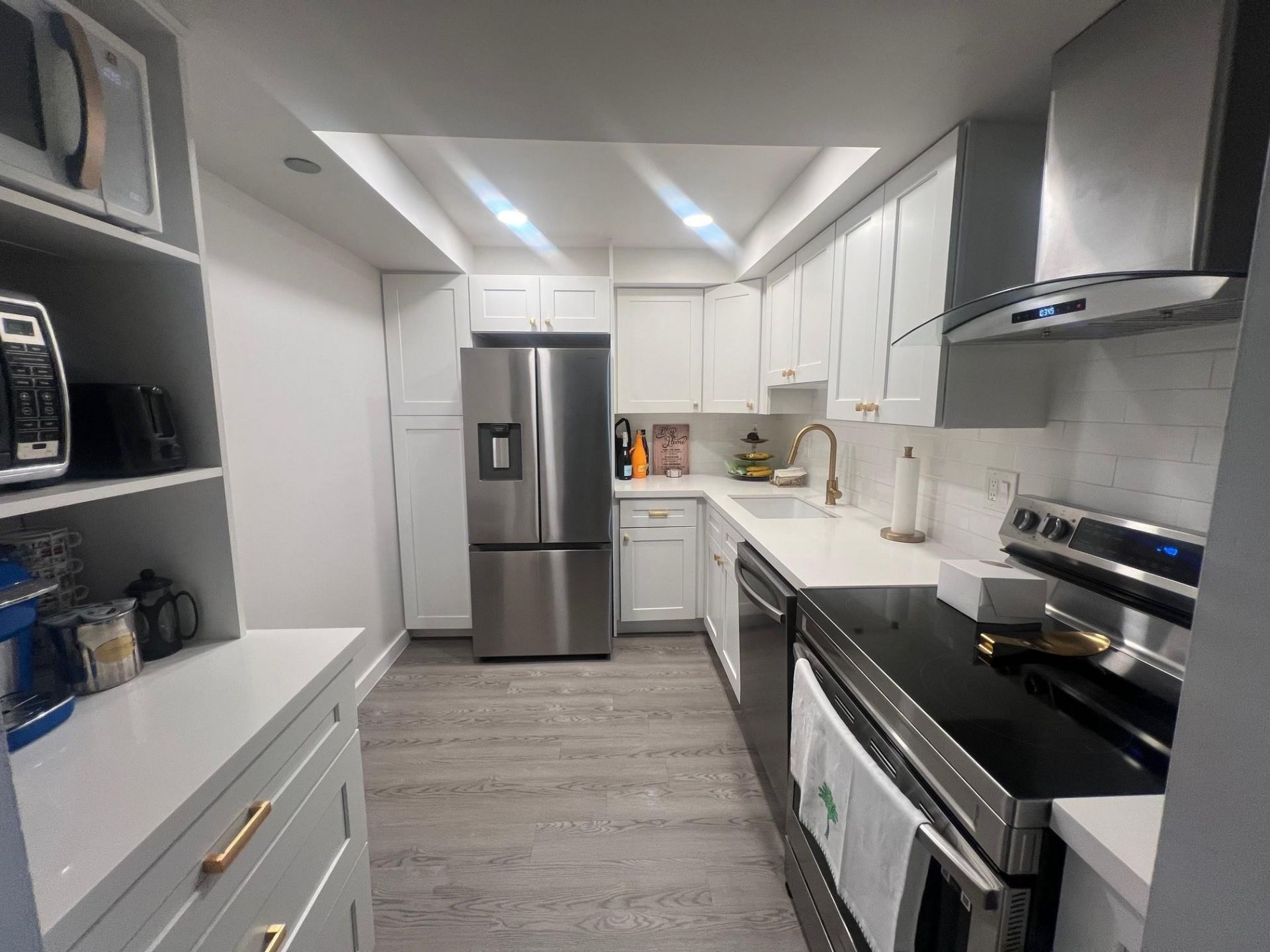 1100 Saint Charles Place, Unit 521, Pembroke Pines, FL 33026 Photo