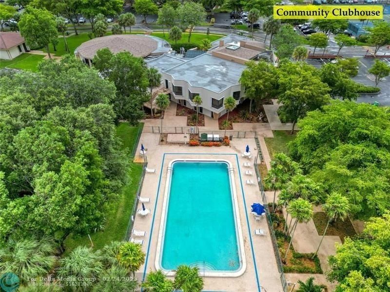 1100 Saint Charles Place, Unit 521, Pembroke Pines, FL 33026 Photo