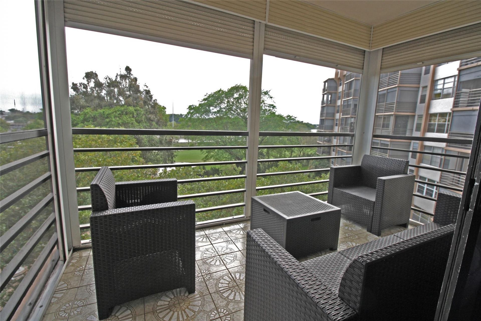 1100 Saint Charles Place, Unit 521, Pembroke Pines, FL 33026 Photo