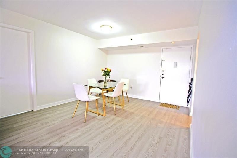 1100 Saint Charles Place, Unit 521, Pembroke Pines, FL 33026 Photo