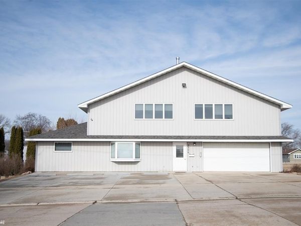 2306 3rd Avenue S, Clear Lake, IA 50428