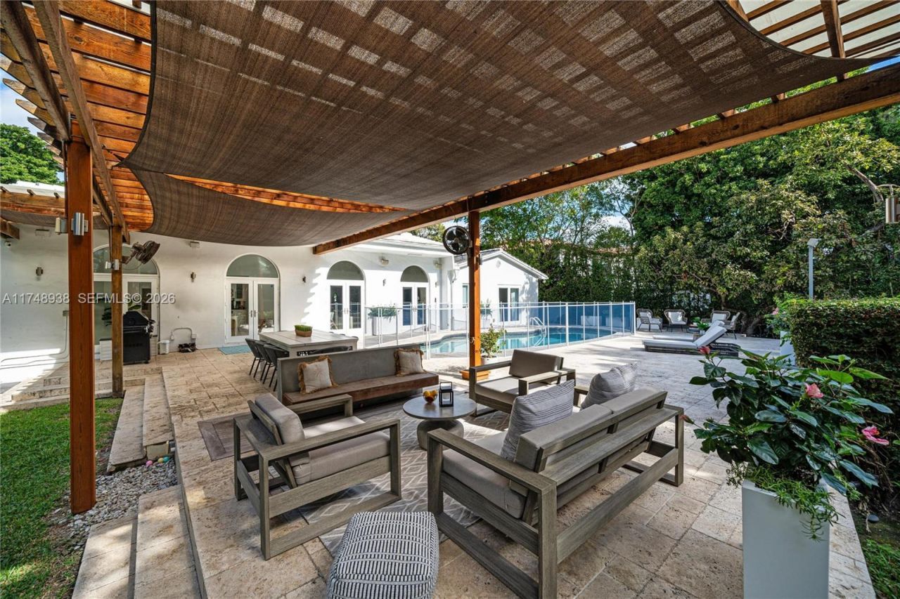 530 Sabal Palm Rd, Miami, FL 33137 Photo