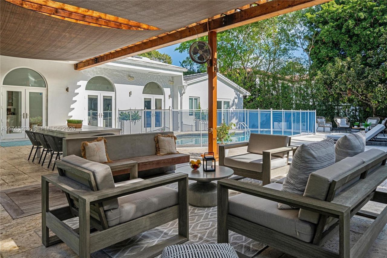 530 Sabal Palm Rd, Miami, FL 33137 Photo