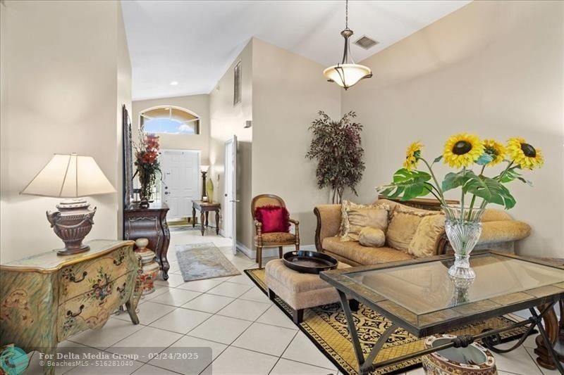 6358 Westchester Club Drive, Boynton Beach, FL 33437 Photo