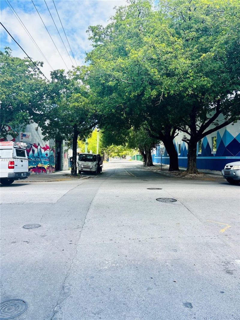 203 NW 35th St, Miami, FL 33127 Photo