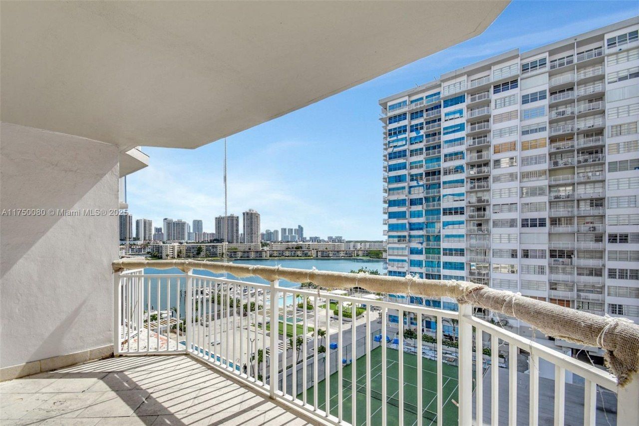 18051 Biscayne Blvd, Unit 801, Aventura, FL 33160 Photo