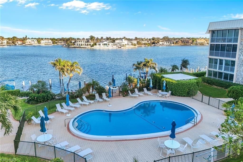 3450 Gulf Shore Blvd N, Unit 306, Naples, FL 34103 Photo