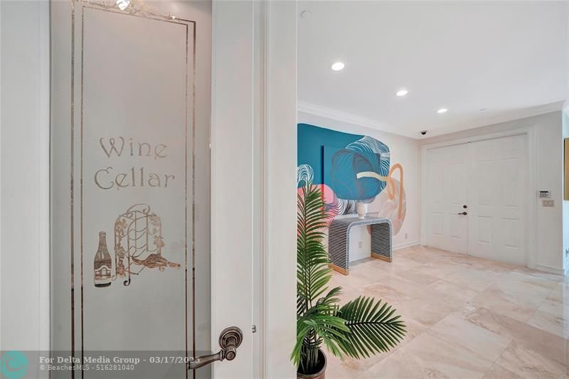 903 NE 17th Way, Unit 104, Fort Lauderdale, FL 33304 Photo