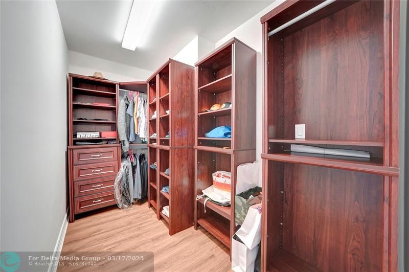 903 NE 17th Way, Unit 104, Fort Lauderdale, FL 33304 Photo