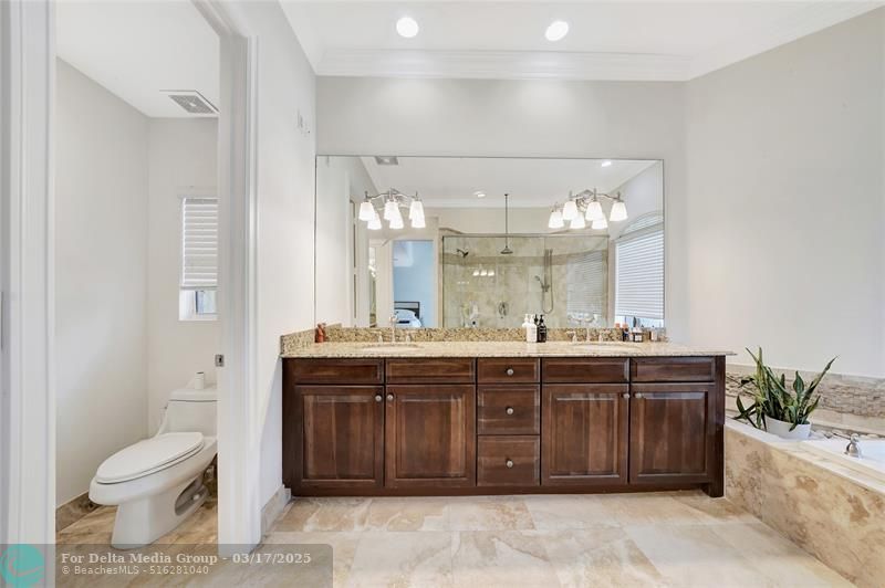 903 NE 17th Way, Unit 104, Fort Lauderdale, FL 33304 Photo