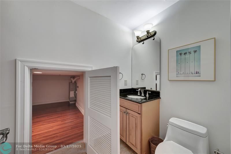 903 NE 17th Way, Unit 104, Fort Lauderdale, FL 33304 Photo