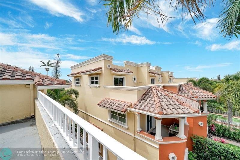 903 NE 17th Way, Unit 104, Fort Lauderdale, FL 33304 Photo