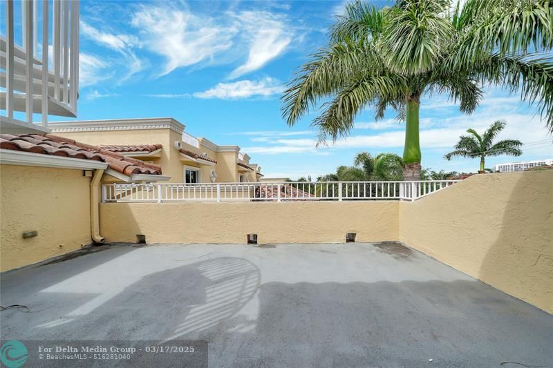 903 NE 17th Way, Unit 104, Fort Lauderdale, FL 33304 Photo