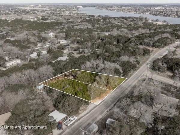 910 Scenic Drive, Granbury, TX 76048
