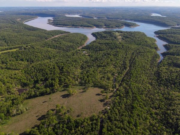 000 Barton Road, Cedarcreek, MO 65627