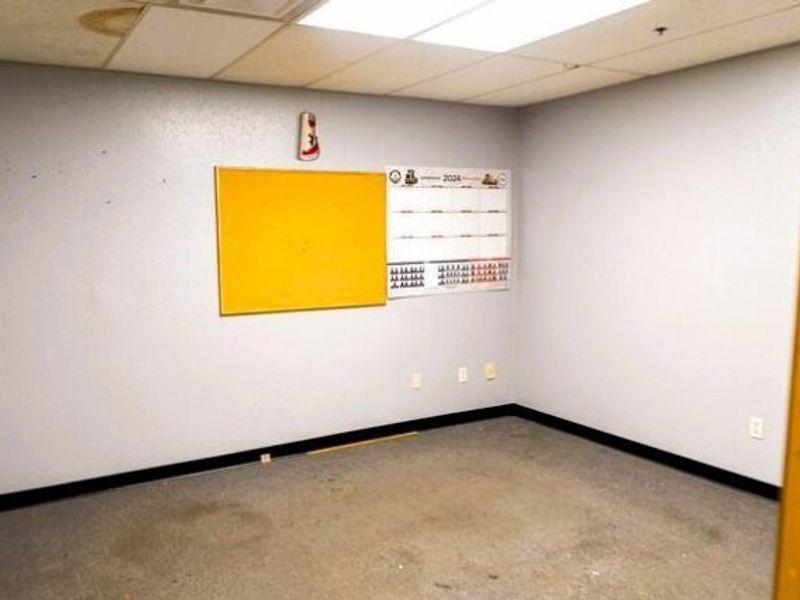 2555 Dorr Street, Toledo, OH 43606 Photo 16