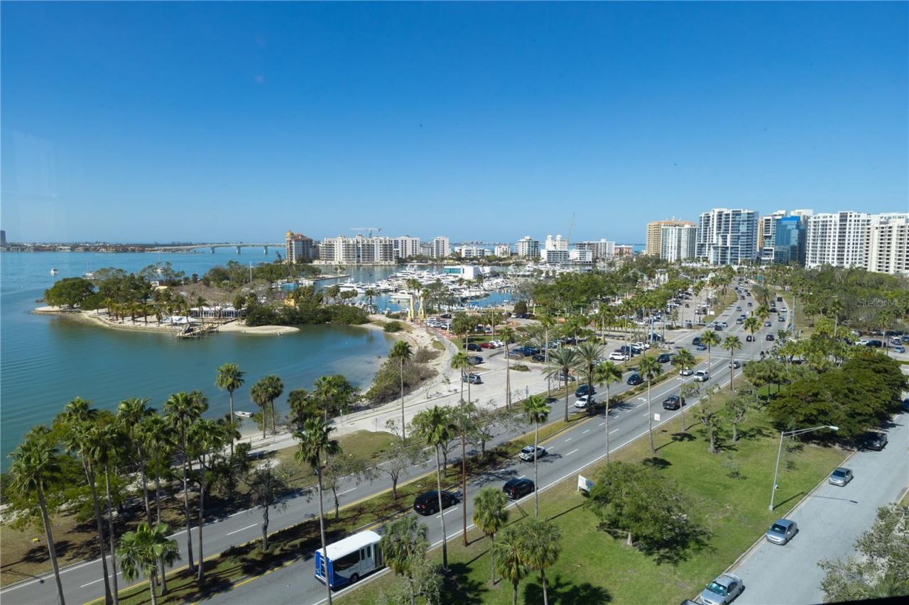 435 S Gulfstream Avenue, Unit 1103, Sarasota, FL 34236 Photo