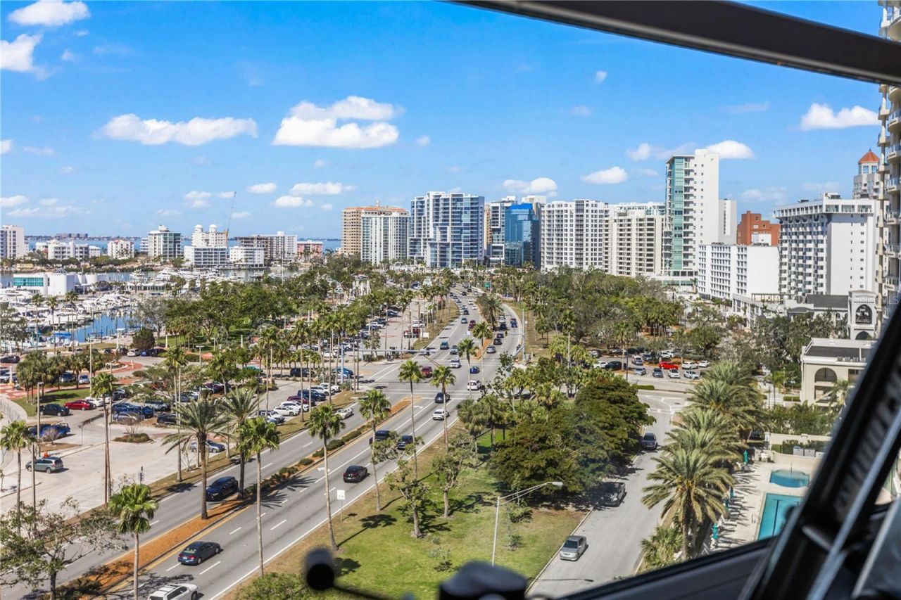 435 S Gulfstream Avenue, Unit 1103, Sarasota, FL 34236 Photo
