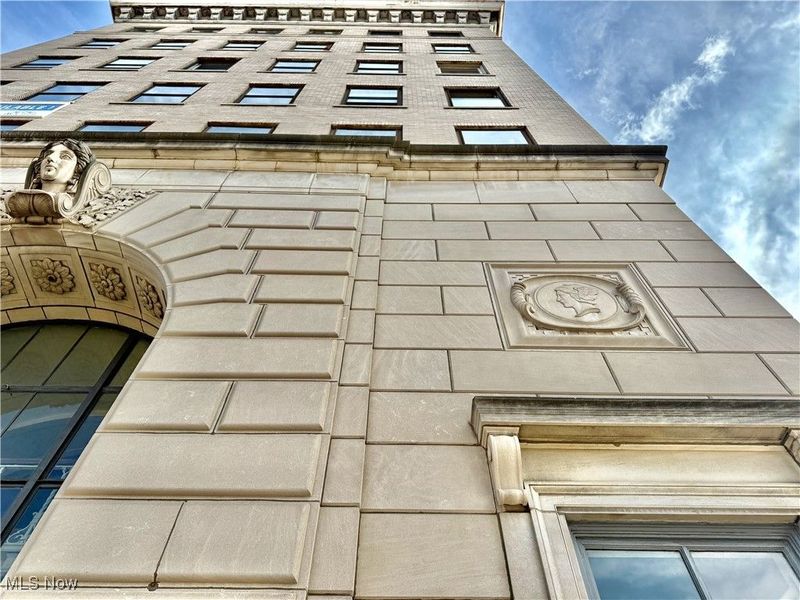 11 Lincoln Way W, Massillon, OH 44647 Photo 5