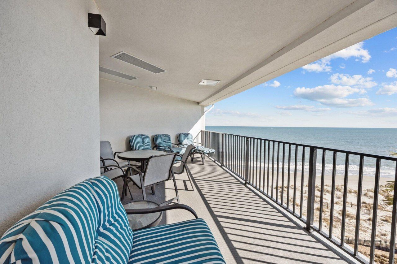 514 Seascape 1/13 Share Photo 10