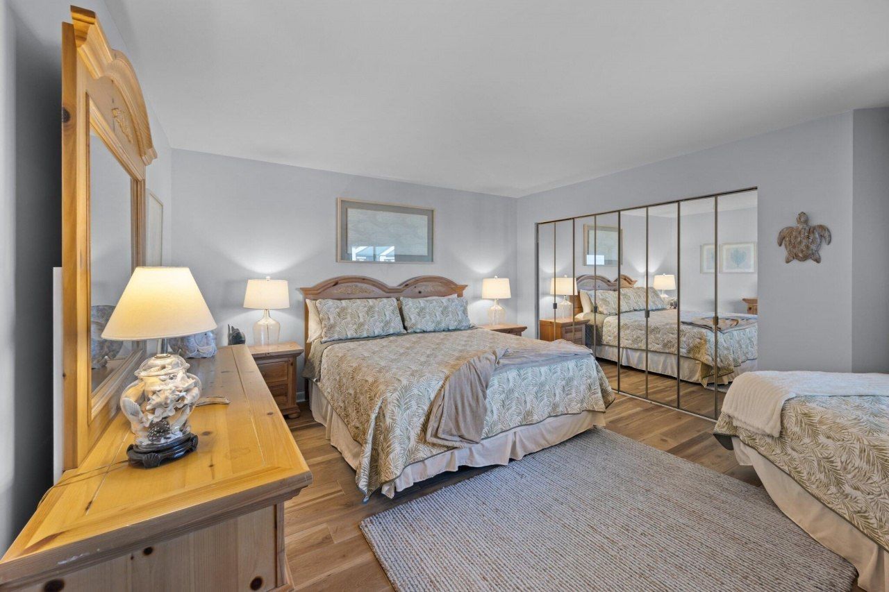 514 Seascape 1/13 Share Photo 18