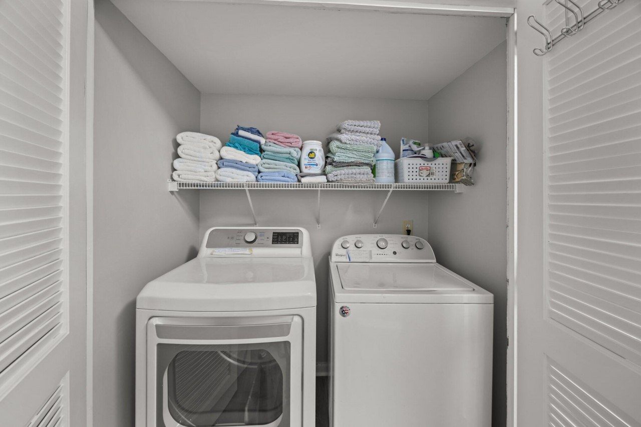 514 Seascape 1/13 Share Photo 25