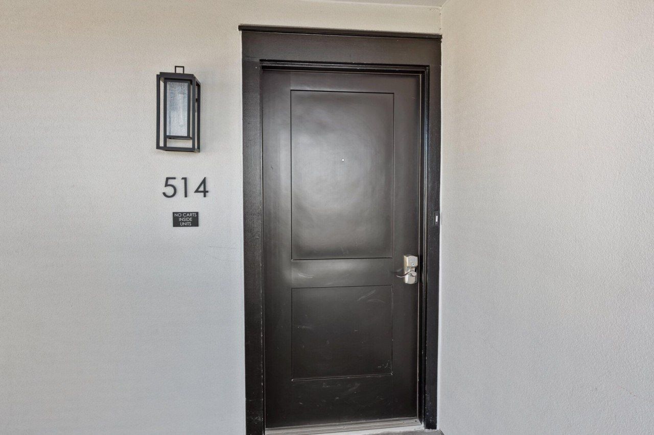 514 Seascape 1/13 Share Photo 27