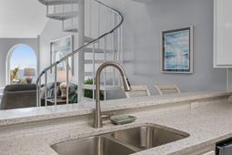 514 Seascape 1/13 Share photo 4