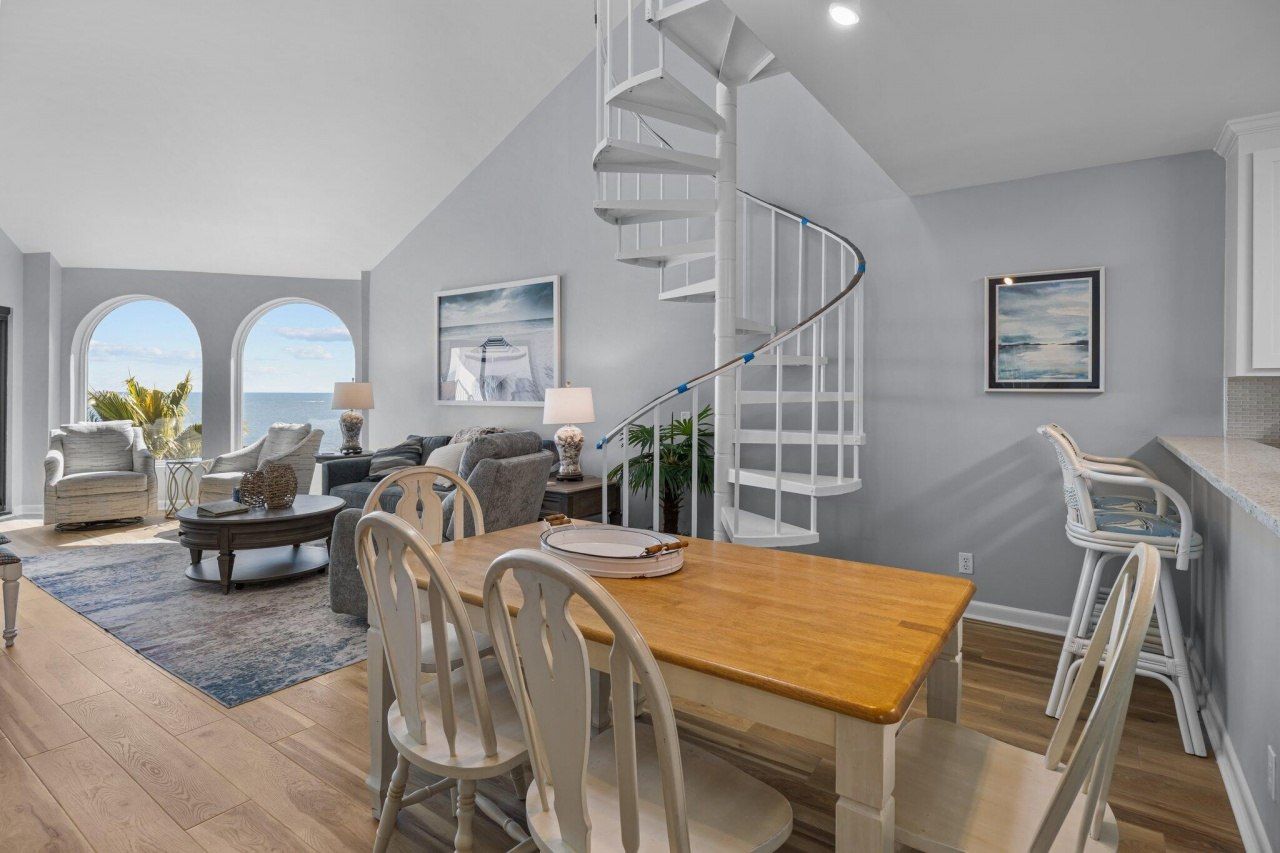 514 Seascape 1/13 Share Photo 7