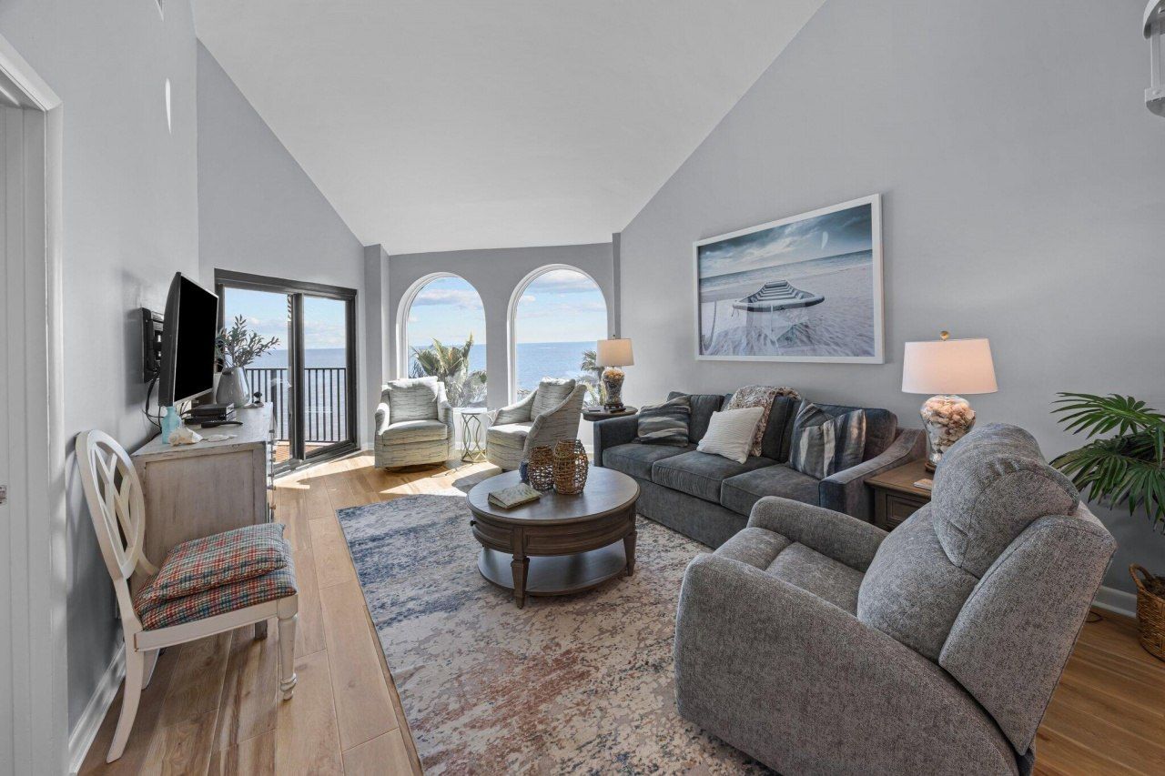 514 Seascape 1/13 Share Photo 8