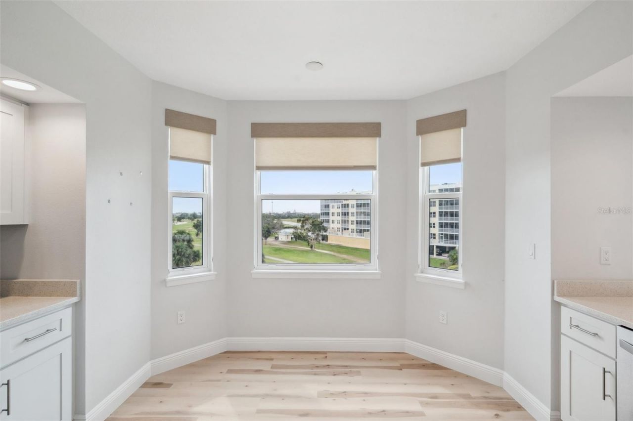 960 Starkey Road, Unit 10301, Largo, FL 33771 Photo