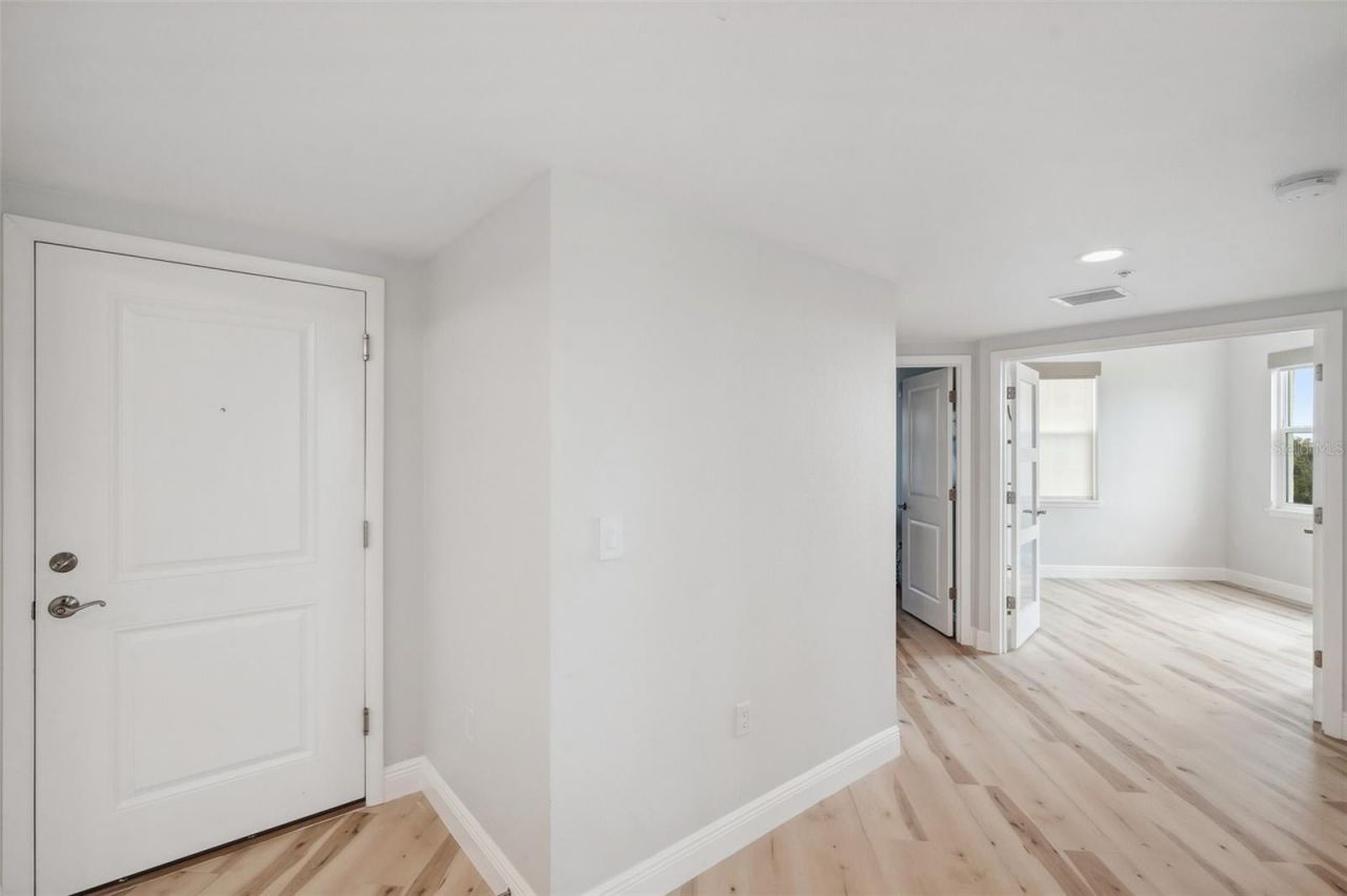 960 Starkey Road, Unit 10301, Largo, FL 33771 Photo