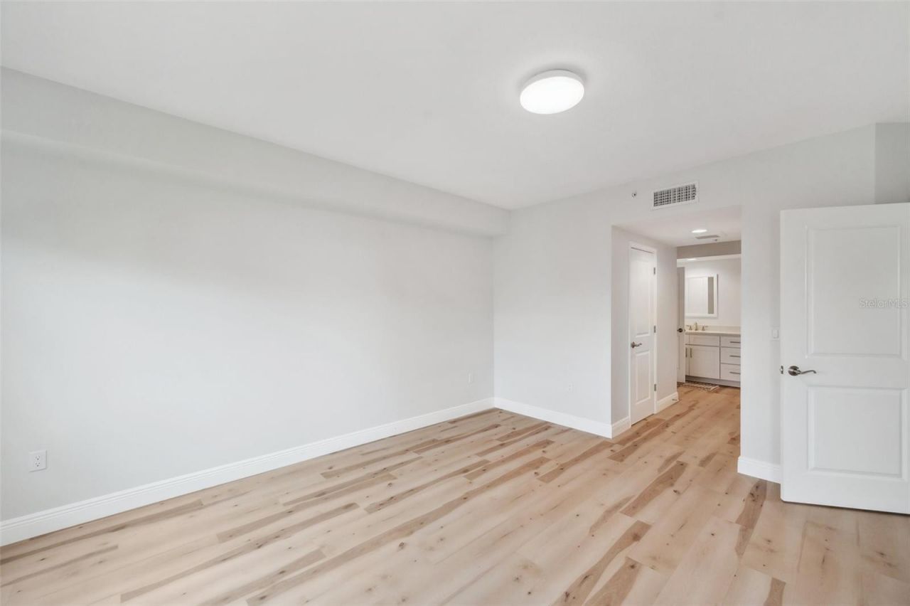 960 Starkey Road, Unit 10301, Largo, FL 33771 Photo