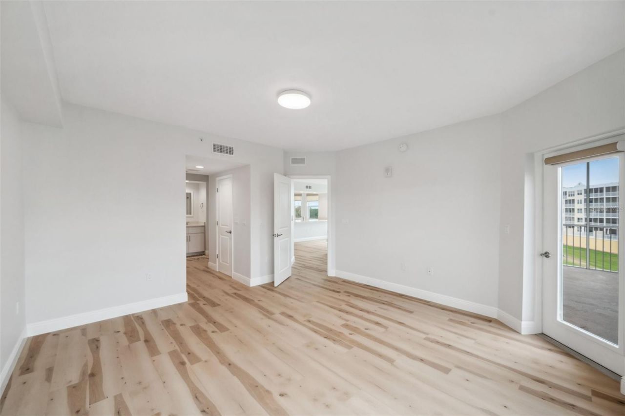 960 Starkey Road, Unit 10301, Largo, FL 33771 Photo