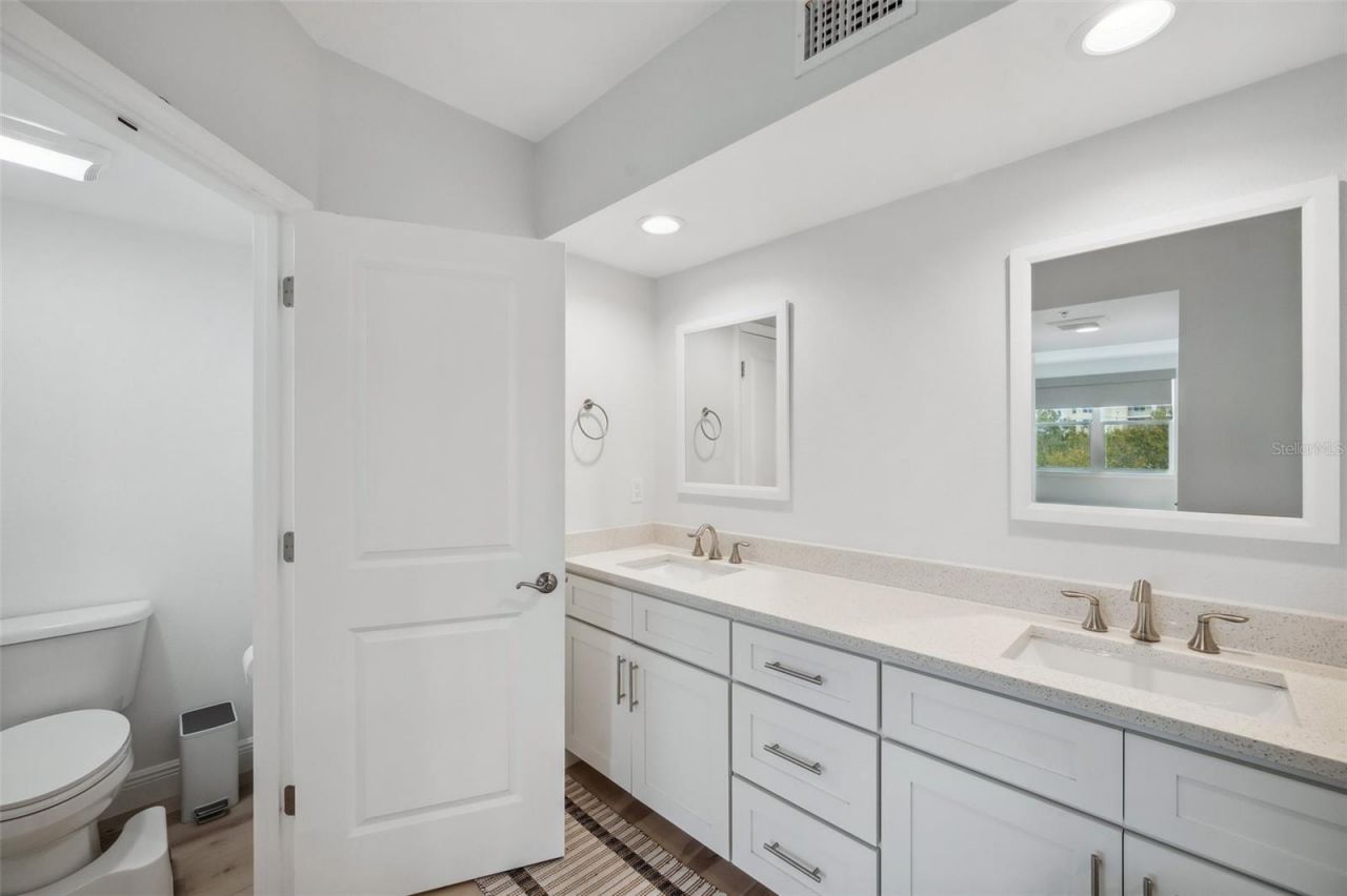 960 Starkey Road, Unit 10301, Largo, FL 33771 Photo