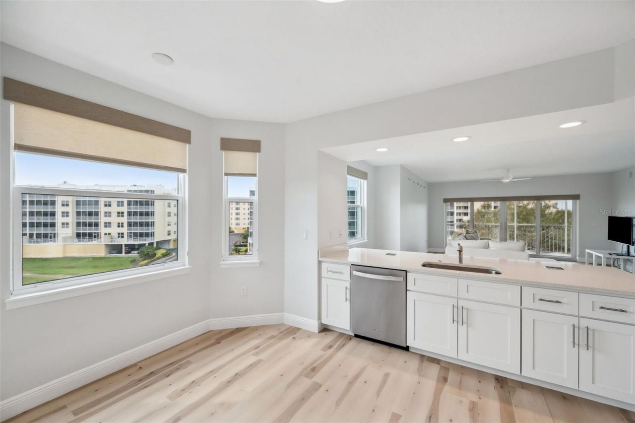 960 Starkey Road, Unit 10301, Largo, FL 33771 Photo