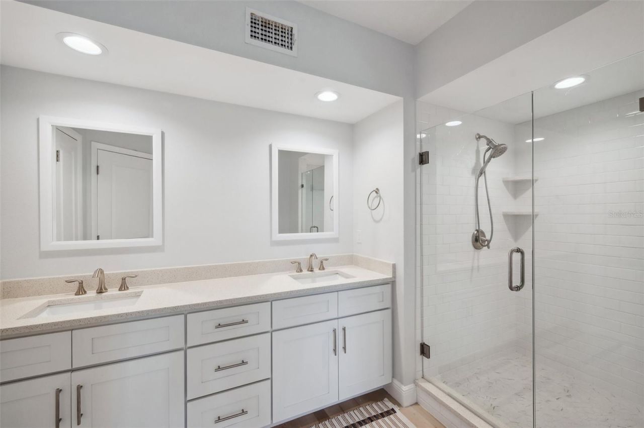 960 Starkey Road, Unit 10301, Largo, FL 33771 Photo