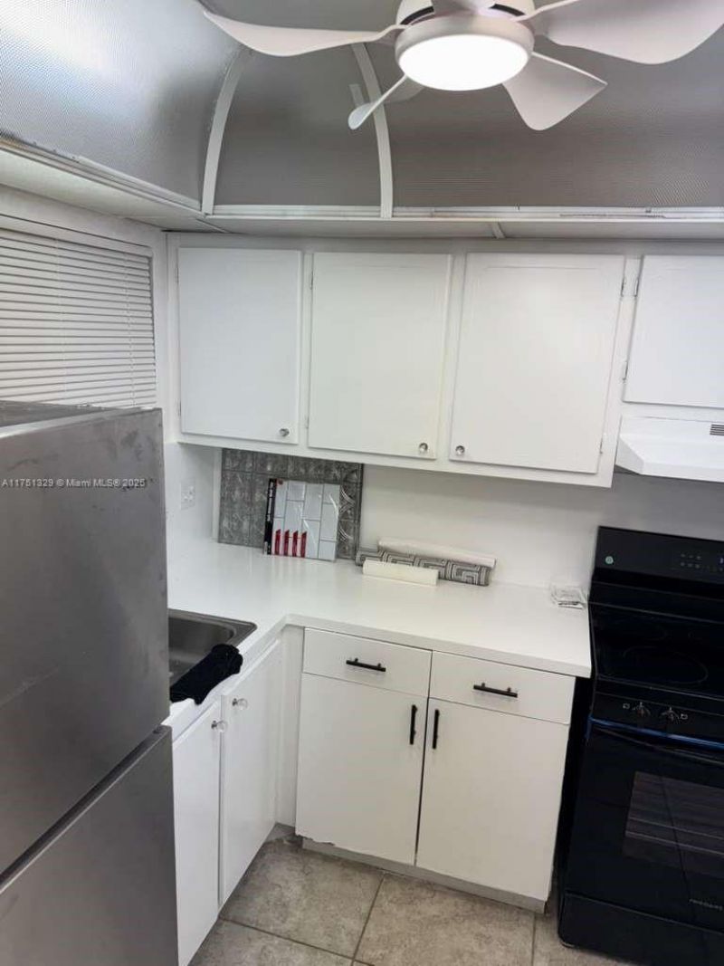 8450 Sunrise Lakes Blvd, Unit 306, Sunrise, FL 33322 Photo